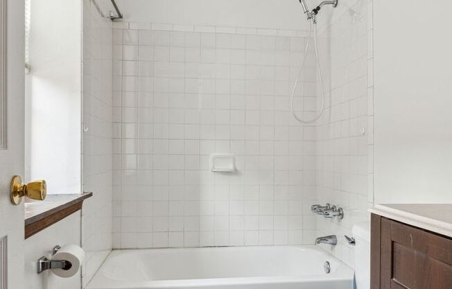 1 bed, 1 bath, 450 sqft, $900, Unit C402