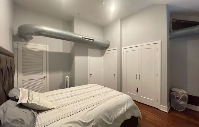 1 bed, 1.5 baths, $1,695, Unit Apt 37