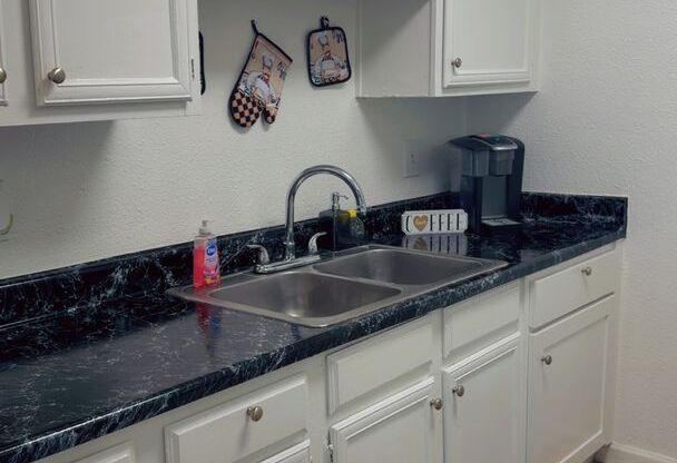 1 bed, 1 bath, 785 sqft, $1,120, Unit 1528