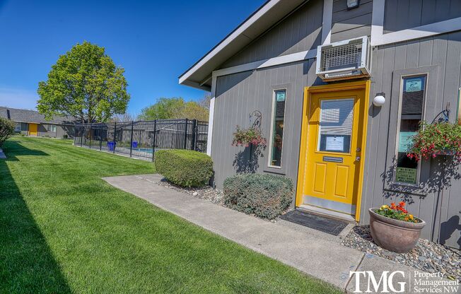 North Trace Village Apartments