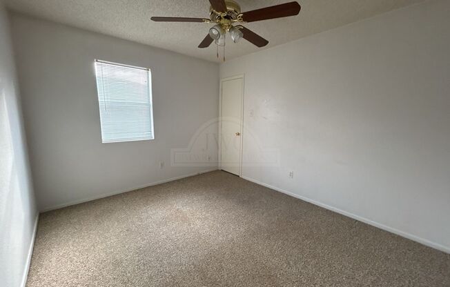 3 beds, 2 baths, $1,325