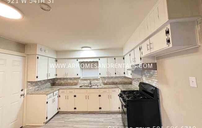 921 W 54th