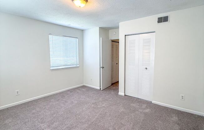 1 bed, 1 bath, 650 sqft, $1,015, Unit F7