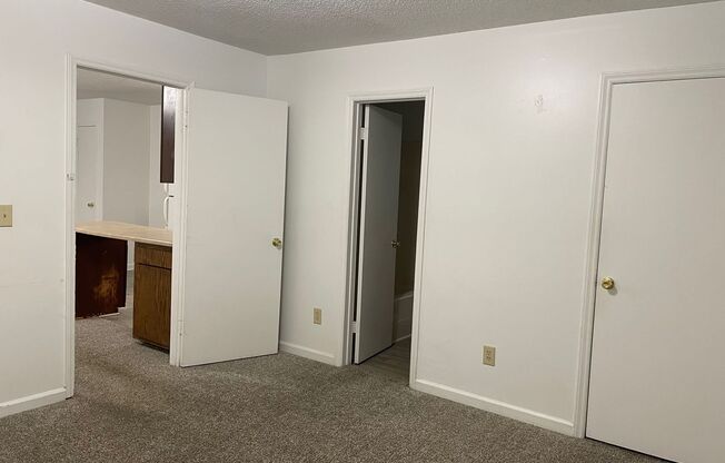 1 bed, 1 bath, 555 sqft, $700, Unit 158-HH