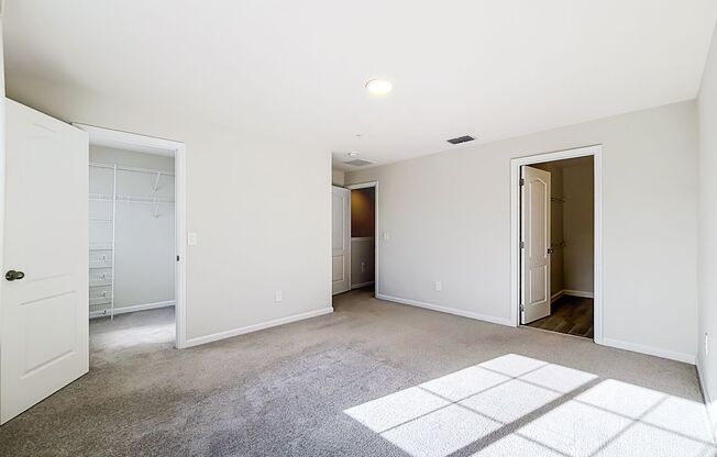 3 beds, 2.5 baths, $2,250