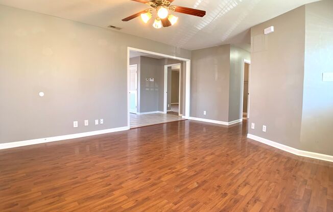 118 N Cavalcade Cir