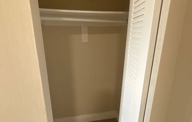 1 Bed/1 Bath in Shenandoah!