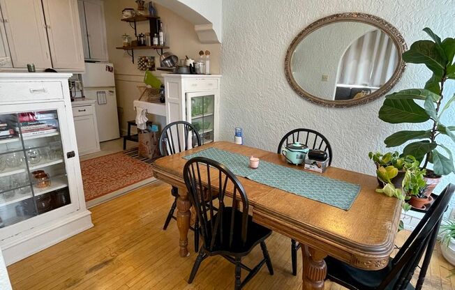 1 bed, 1 bath, $1,095, Unit 301