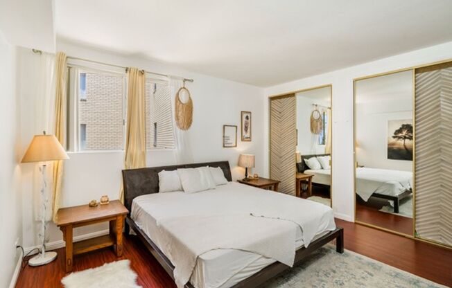 Luxury Living at 1377 S Beverly Blvd, Los Angeles, CA 90024