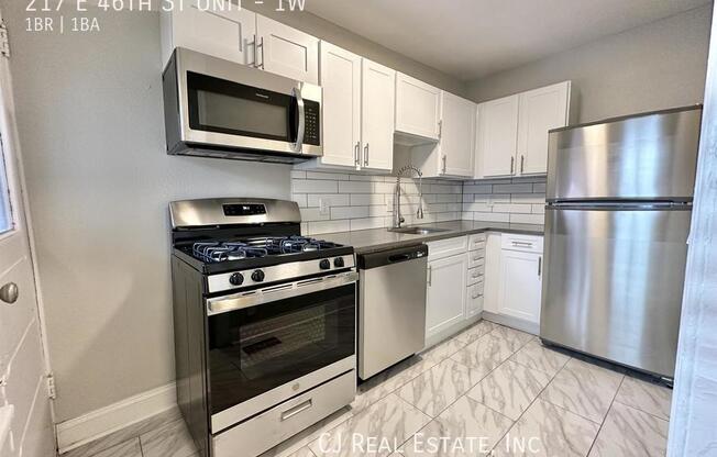 217 E 46 ST