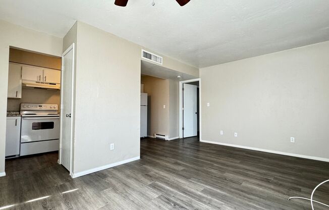 1 bed, 1 bath, 650 sqft, $750, Unit 3050-3