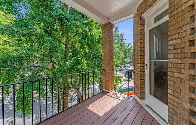 1502 OGDEN ST NW