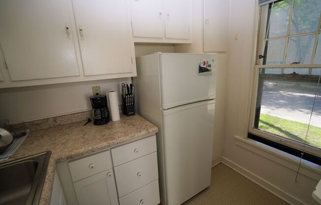 1 bed, 1 bath, $1,025, Unit 2