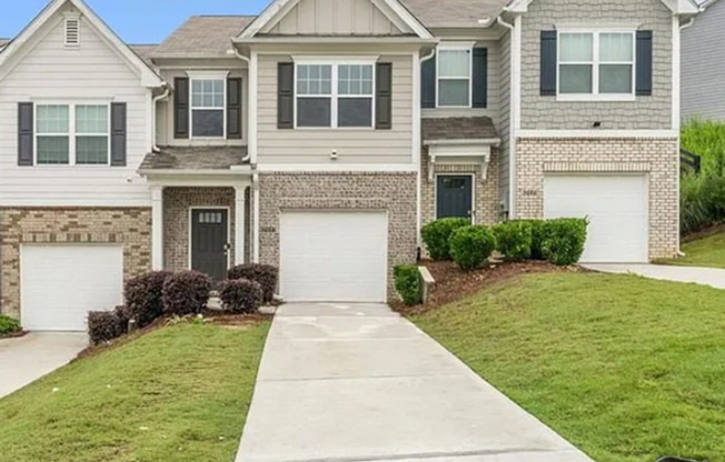 5668 Union Pointe Drive - Available Aug 1!  3 BD 2.5 BTH and Lawncare Included! Close to Hwys 29, 92 and easy Access to I85.