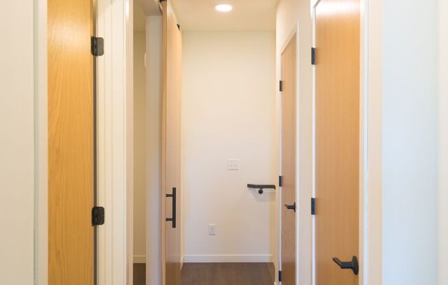 2 beds, 1.5 baths, 1,116 sqft, $2,695, Unit 103