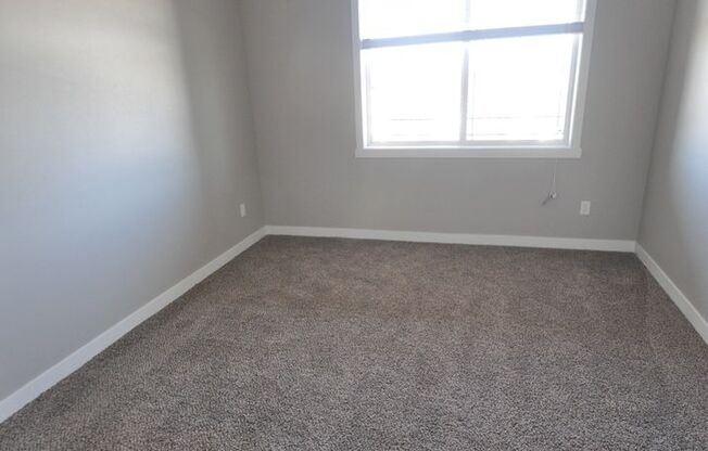 2 beds, 2 baths, $1,725, Unit 203