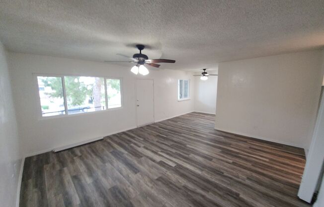 2 beds, 1 bath, $2,100, Unit 4452A