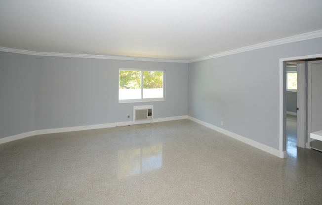 806 NE 16th Place