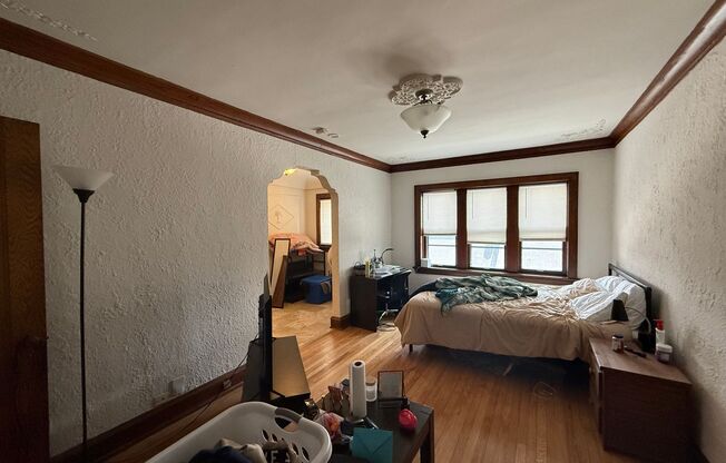 1628 Franklin