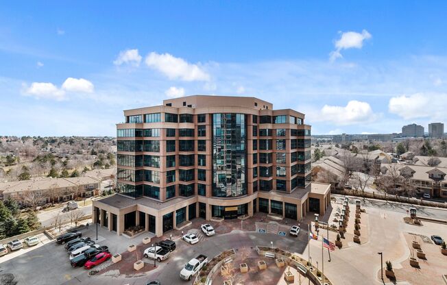 Come live in Penterra Plaza!