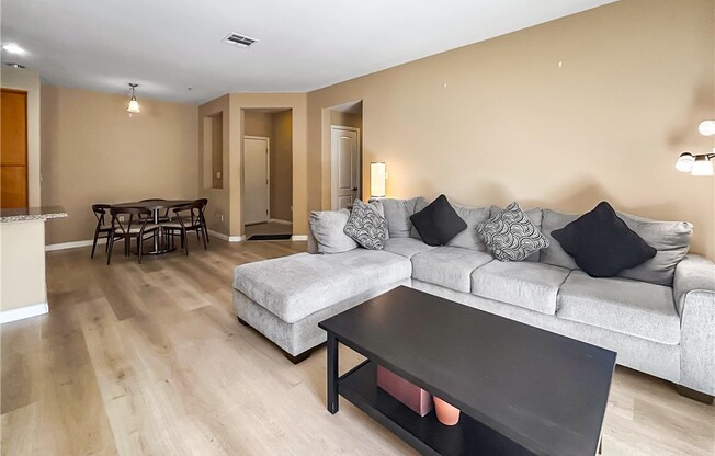 360 W Avenue 26