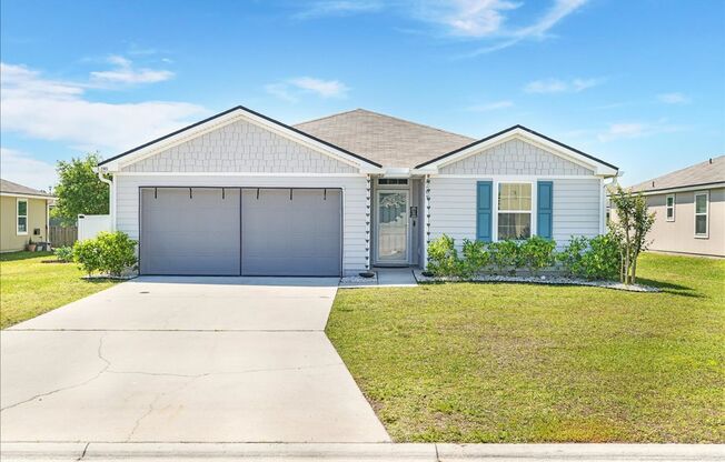 Like New Green Cove Springs 4 bedroom/2 bath