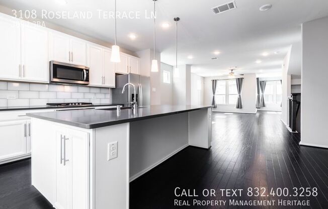 3108 ROSELAND TERRACE LN