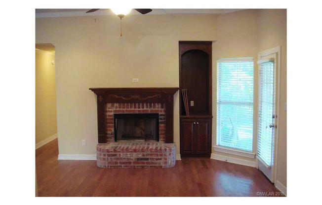 4 beds, 2 baths, $1,645