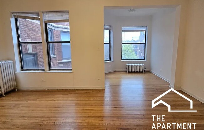 7726 North Marshfield