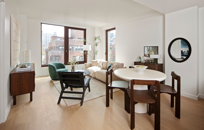 1 bed, 1 bath, 752 sqft, $7,458
