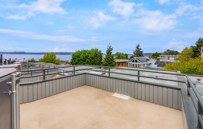 3 beds, 3.5 baths, $6,100