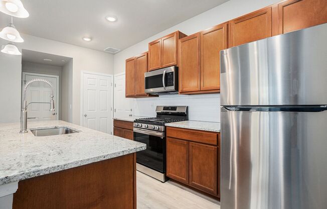 Spacious 2-Bedroom Condo with Dual Suites – 1,733 Sq Ft – Mountain Views