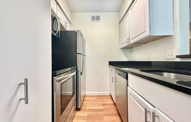 Spacious 1bd in West Campus!