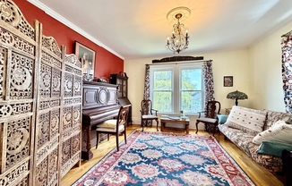 127 WHITE ST