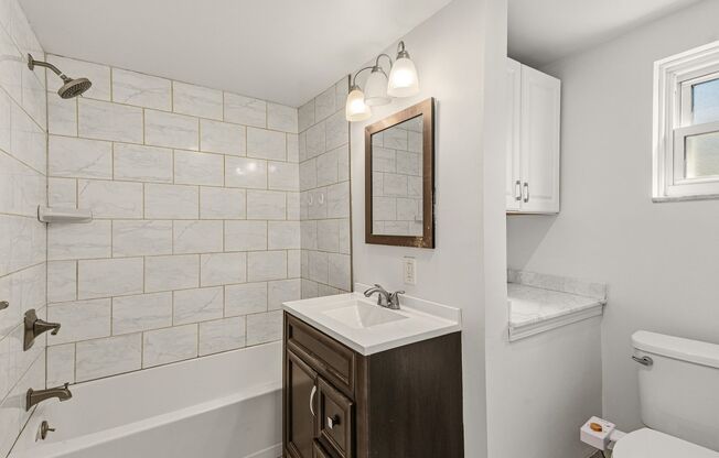 Gorgeous 2 bedroom in Mt. Washington available now!
