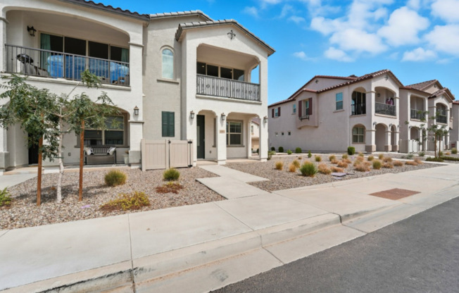 Like Brand New Luxurious Modern 3 Bedroom 2 Bath Townhome in Warner Meadow – Rare Rental Opportunity!