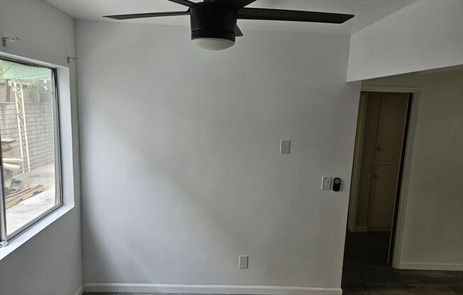 Newly Renovated Special 2 Bedroom - 1 Bathroom unit in Point Loma