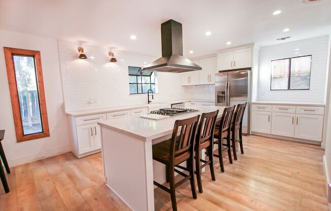 Modern 3 Bed Home for Rent in Riverside CA 92507 Garage Available