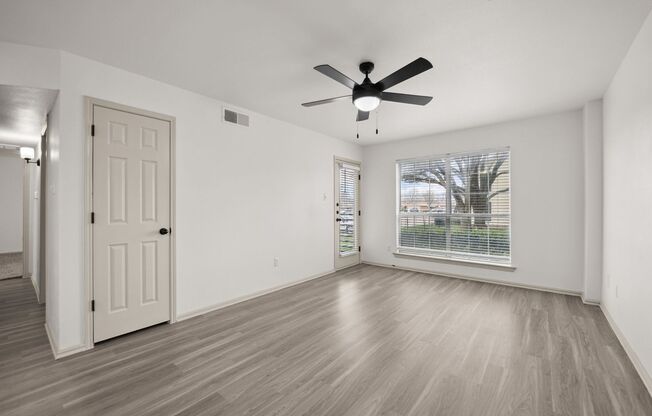 1 bed, 1 bath, $1,195, Unit 3102