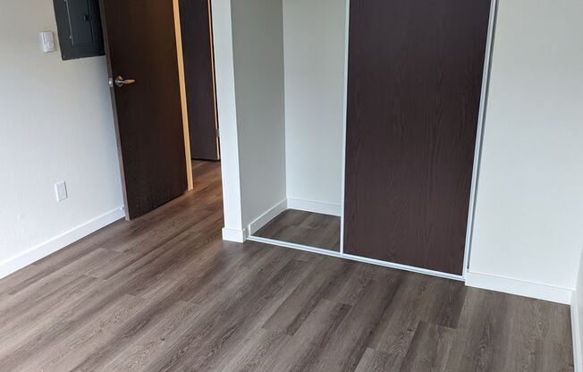 2 beds, 1 bath, 810 sqft, $2,095, Unit E107