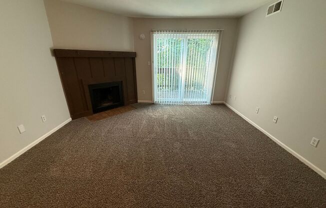 1 bed, 1 bath, 646 sqft, $795, Unit 358K