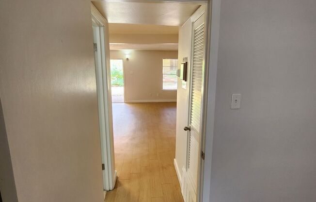 1 bed, 1 bath, 700 sqft, $1,175, Unit ELP2200-109