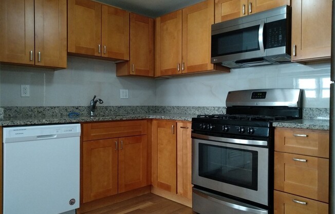 2 beds, 1 bath, 668 sqft, $2,000, Unit 1