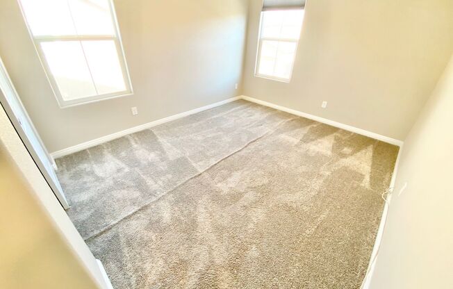 BEAUTIFUL 3 BEDROOM 2.5 BATHROOM TOWNHOUSE WITH A 2 CAR GARAGE LOCATED IN THE INSPIRADA COMMUNITY