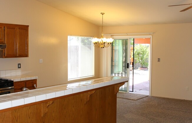 1327 Clipper Hills - 3 bedroom 2 bath, newer home.