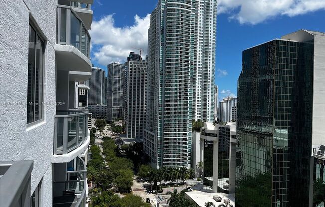 2 beds, 2 baths, 1,088 sqft, $4,000, Unit 1060 Brickell Ave # 17-07 (A11691108)