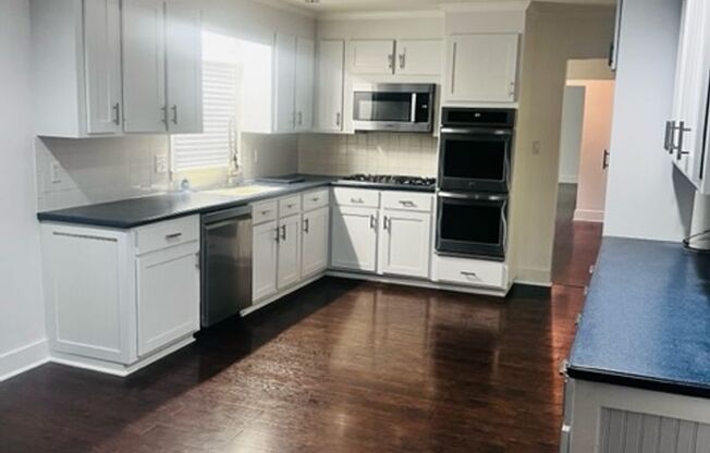 4 beds, 3 baths, $2,600