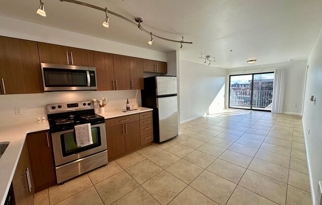 1 bed, 1 bath, 678 sqft, $2,150, Unit Unit 504