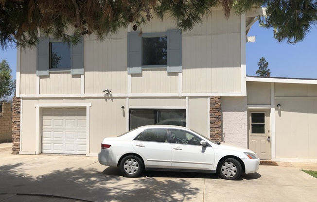 Welcome To Your New Home In Riverside