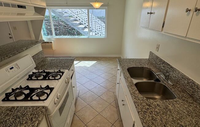 Experience Ultimate Comfort: Your Dream Home in the Heart of the Pasadena!"